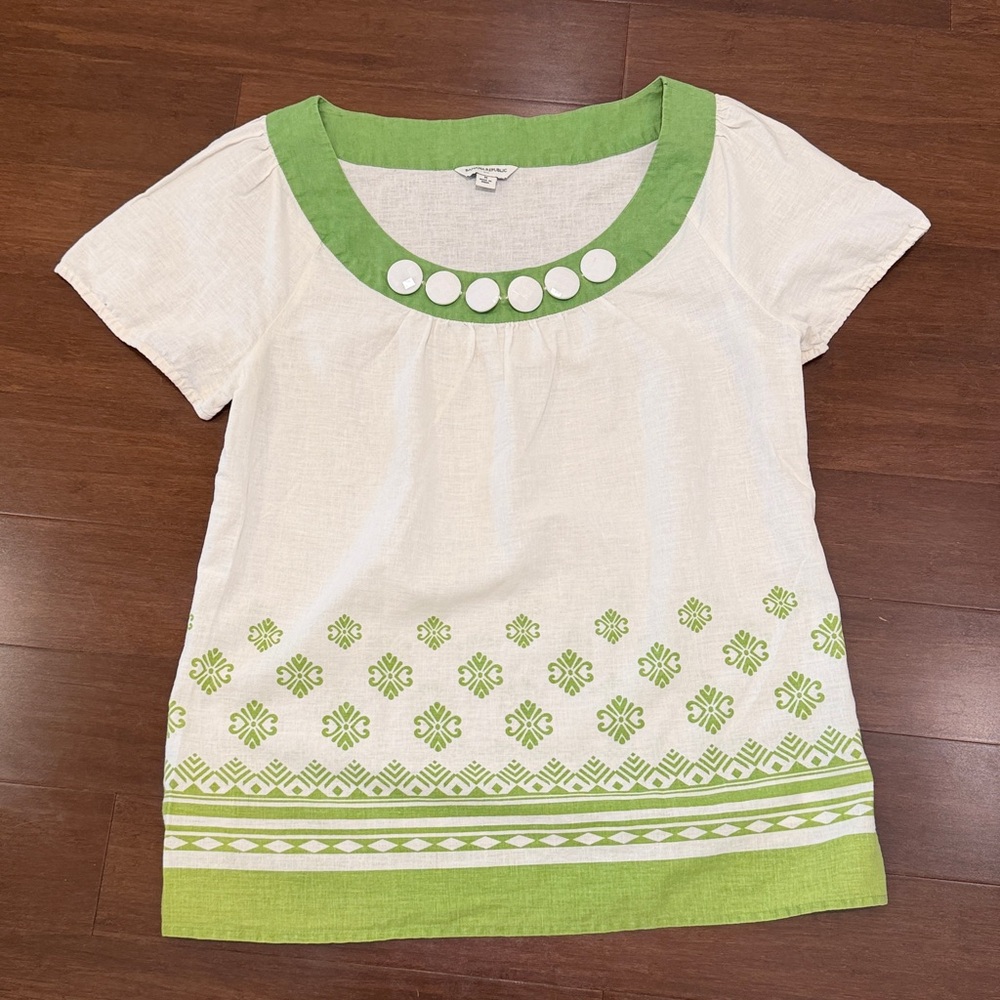 Banana Republic Green and Cream Linen Blouse